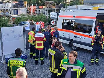 Vermisstenfall im Kreis Bad Kissingen - weit &uuml;ber 100 Rettungskr&auml;fte suchten nach Mann