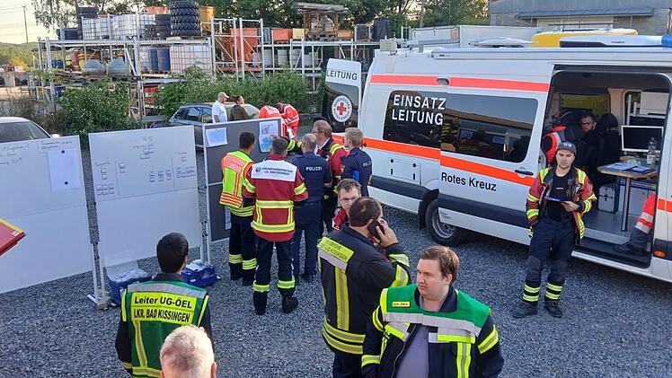 Vermisstenfall im Kreis Bad Kissingen - weit &uuml;ber 100 Rettungskr&auml;fte suchten nach Mann
