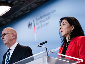 Wirtschaftsministerin Reiche und Ministerpr&auml;sident Woidke