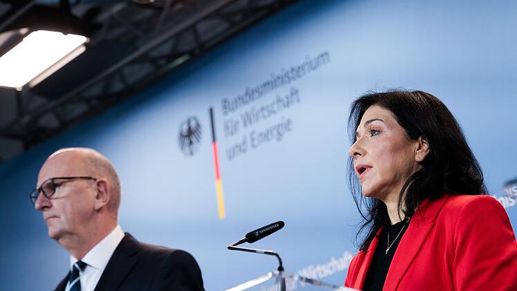 Wirtschaftsministerin Reiche und Ministerpr&auml;sident Woidke