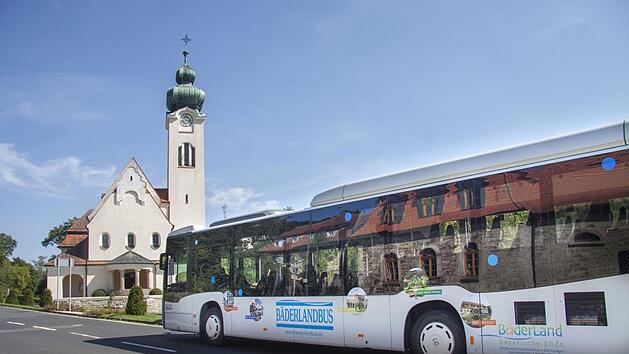 Der Bäderlandbus verkehrt seit 2007 zwischen den fünf Kurorten der beiden Rhön-Landkreise. Foto:  Archiv Landkreis Bad Kissingen