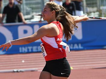 Speerwerferin Anna G&uuml;thlein in Rostock bei der "Deutschen" Foto: privat