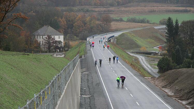 Der Tag der offenen Straße wurde von den Stadtsteinachern trotz des ungemütlichen Novemberwetters bestens angenommen.