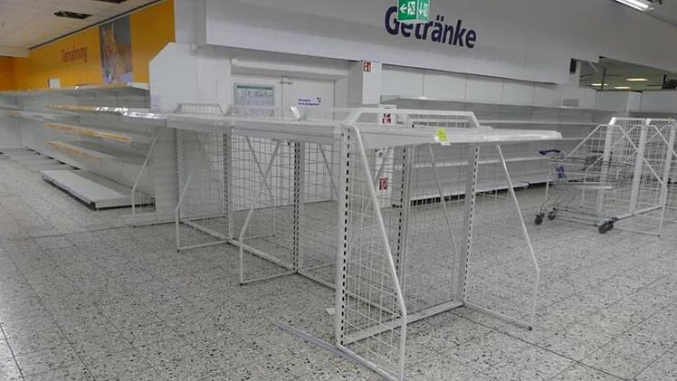 Letzter Real-Markt zu:  Alles wird versteigert - Interesse riesig