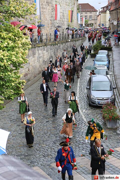 Kronacher Freischießen: Schützenauszug