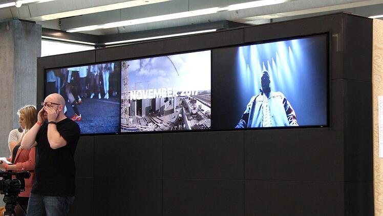 Impressionen von der Einweihung des "Halftime"     Foto: Richard Sänger