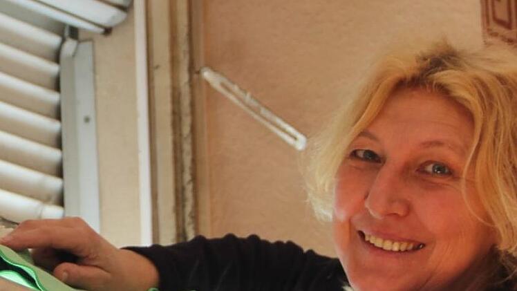Dreckskaff? Von wegen. Wenn nötig, helfen alle beim Putzen, wie hier Iris Bildhauer.Heike Beudert
