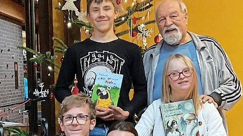 Strahlende Gesichter gab es nach der Autorenlesung in der Katharinen-Schule Fuchsstadt.