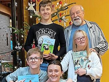 Strahlende Gesichter gab es nach der Autorenlesung in der Katharinen-Schule Fuchsstadt.