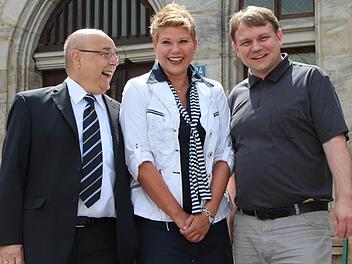OB Franz Stumpf hat Brigitte Fuchs zur Leiterin seines Büros gemacht und Detlef Winkler (rechts) zum neuen Kämmerer der Stadt. Foto: Roepert