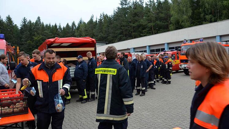 Großübung der Feuerwehr Notfallkontingente Foto: Peter Rauch