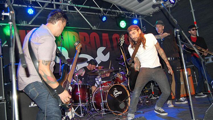 Die Headliner am ersten Abend: THE TURBO AC´S mit ihrem ungeschliffen Punkrock aus New York.Foto: Rolf Krebs