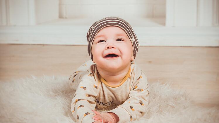 Für das 2023 zeichnet sich bereits ein Trend bei Babynamen in Deutschland ab. Wir verraten, wie besonders viele Mädchen und Jungen heißen werden.