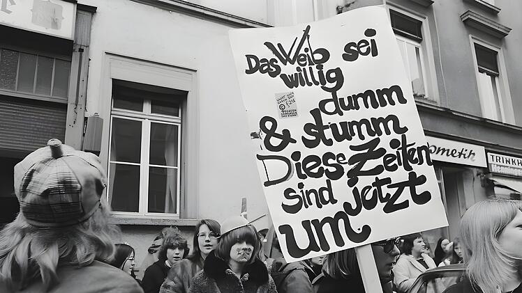 Die Dokumentation "Protest! Songs! - Feminismus. Wie Musik die Welt ver&auml;ndert" wirft einen musikalischen Blick zur&uuml;ck auf die Rolle der Frau. Dabei wird auch das Thema Schwangerschaftsabbr&uuml;che behandelt.