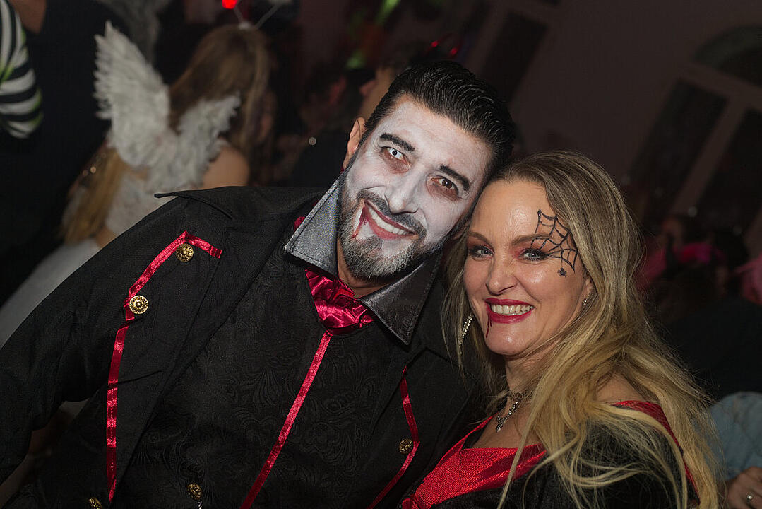 ME & MY (ZOMBIE) GIRLS HALLOWEEN