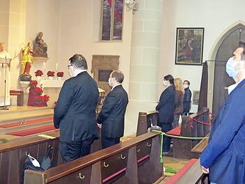 Ein Festgottesdienst in der Stadtpfarrkirche ersetzte heuer die traditionelle Prozession und auch die ersatzweise geplante Messfeier auf der Festung Rosenberg, die dem Regen zum Opfer fiel.  Foto: Heike Schülein