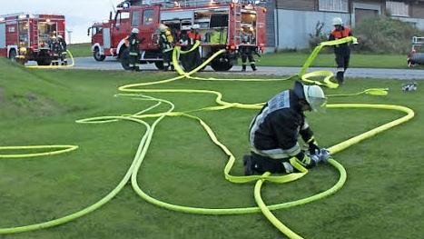 Die Feuerwehren der Gemeinde Steinbach am Wald kassierten für ihre Übung viel Lob. Foto: Veronika Schadeck