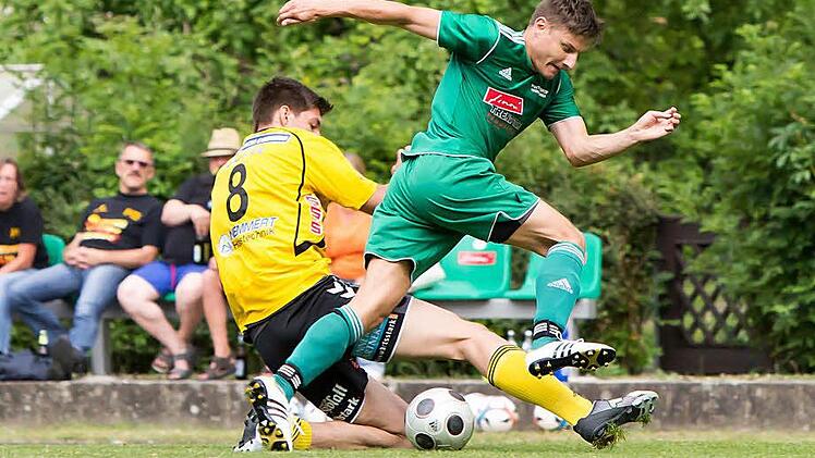 Von wegen nur ein Freundschaftskick Es ging auch zur Sache.