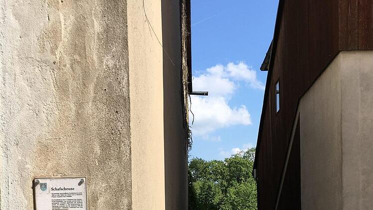 Zugang zum Trabelsdorfer Schlosspark vom Ortskern ausFoto: Schreiber