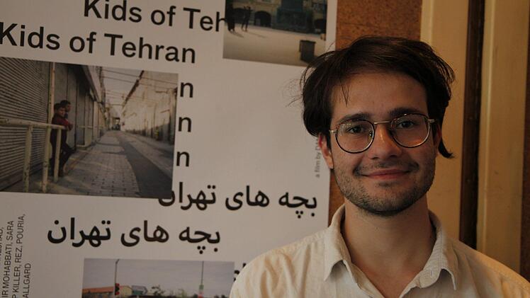 Der Schweinfurter Dokumentarfilmer Daniel Asadi Faezi zeigte im KuK eine Werkschau seiner bisherigen Filme. Der 17-Jährige studiert an der Münchner Hochschule für Film und Fernsehen. Foto: Oliver Schikora
