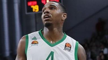 Coty Clarke zeigte mit 20 Punkten und sieben Rebounds eine starke Leistung bei seinem Gastspiel mit Unics Kasan in Bamberg. Foto: D. Löb