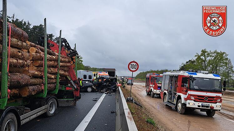 Unfall auf A3 zwischen Erlangen und Höchstadt - erhebliche Verkehrsbehinderungen