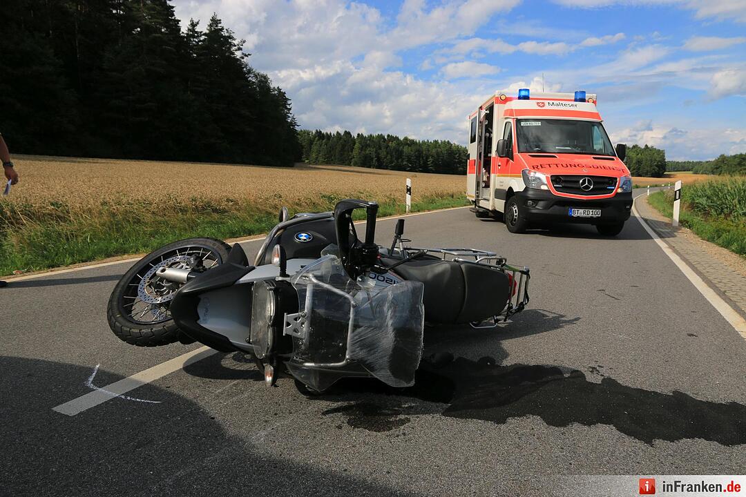 Unfall bei Oberfellendorf - zwei Schwerverletzte
