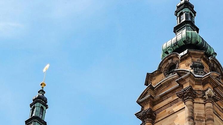 Hoch hinaus: Für gute Aussichten aus Kirchturm-Perspektive ist Schwindelfreiheit das Gebot der Stunde.