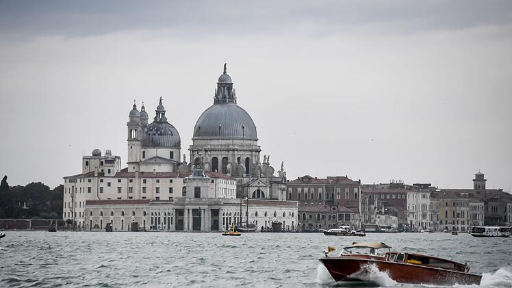 Wassertaxi in Venedig
