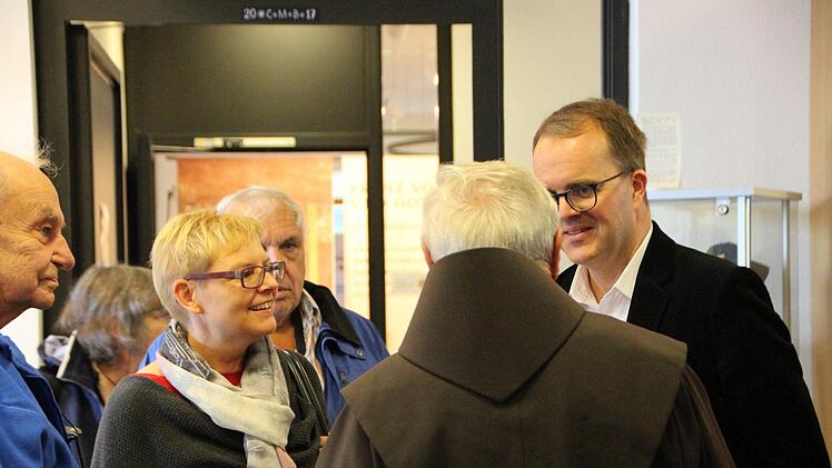 Besichtigung Bruder-Franz-Haus Foto: Benedikt Borst