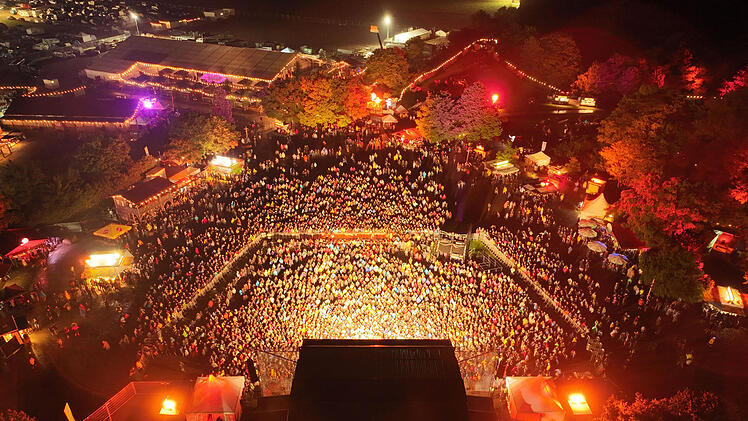 LUFTBILD HAUPTB&Uuml;HNE