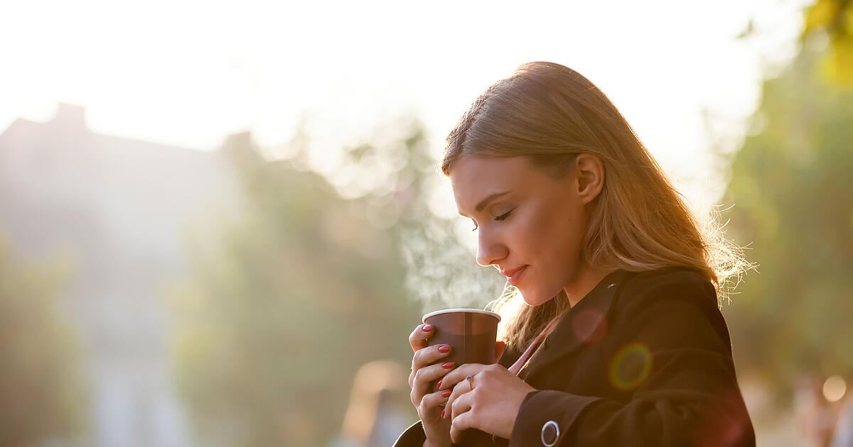 Why coffee smells better than it tastes: Aroma and retronasal olfaction
