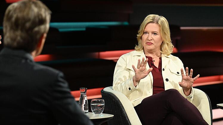 Journalistin Eva Quadbeck bezeichnete die Abstimmung der EVP mit rechten Fraktionen im EU-Parlament als "fatal".