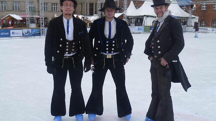 Mit Schlittschuhen auf der Walz