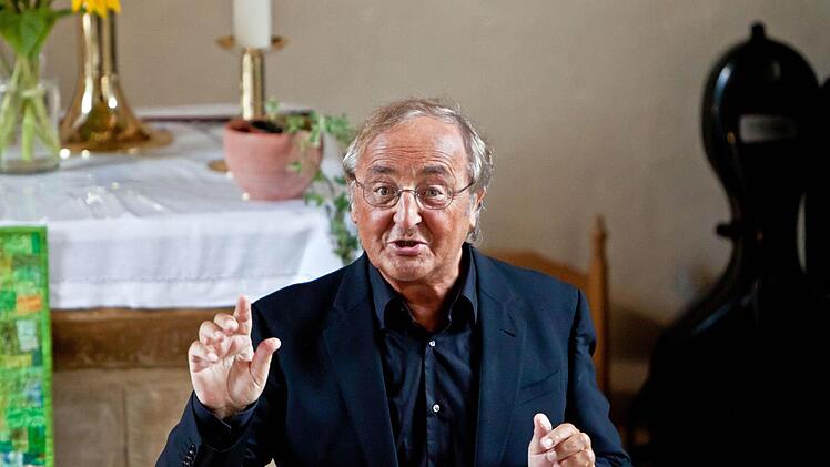 Das Bamberger Streichquartett gastierte in Schottenstein: Moderator Karlheinz Busch.Foto: Jochen Berger