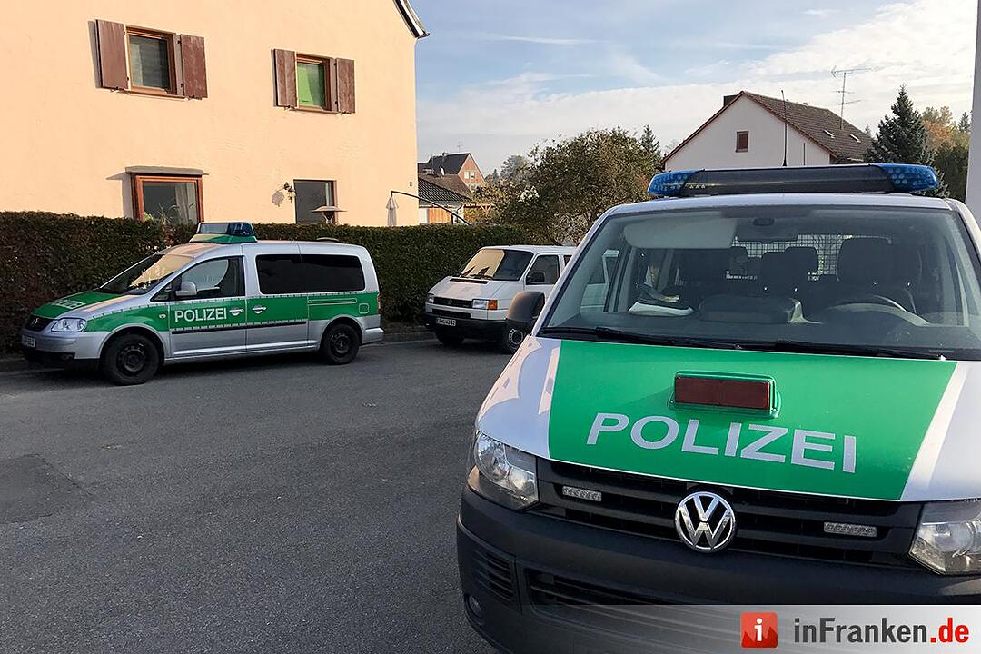 Vermeintlicher sexueller Übergriff in Heroldsberg - Polizei sucht mit Mantrailing Hund nach Täter
