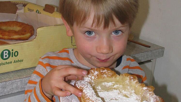 Magnus liebt Omas Küchla.