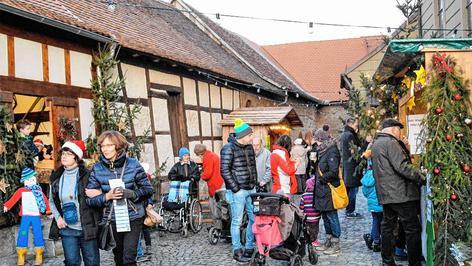 Weihnachtliches Flair rund um die Kirchengaden