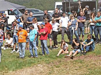 Die zahlreichen Zuschauer sahen spannende Rennen.  Fotos: Günther Geiling