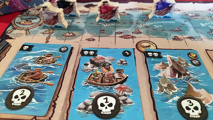 Pirate Tales im Test: Tolles Familienspiel mit Würfeln, Karten und Piraten