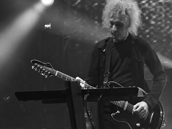 Gitarrist und Keyborder Perry Bamonte gestorben