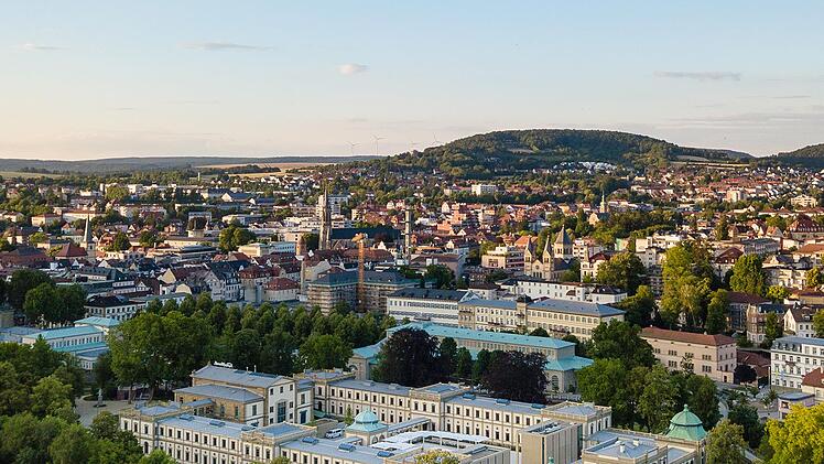Bad Kissingen ist zuletzt kontinuierlich gewachsen, der Wohnraum ist knapp. Im Stadtrat gab es zuletzt eine längere Aussprache zum Thema.