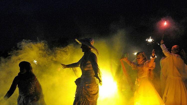 Die Moorgeister sind los - und verwandeln Graal-Müritz in einen märchenhaften Ort.  Fotos: djd/Tourismus- und Kur GmbH/Frank Neumann, Rostock