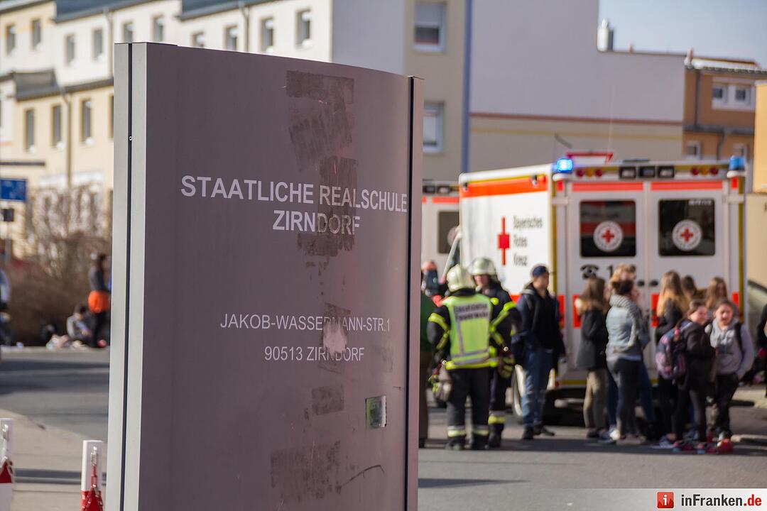 Reizgas in Zirndorfer Realschule
