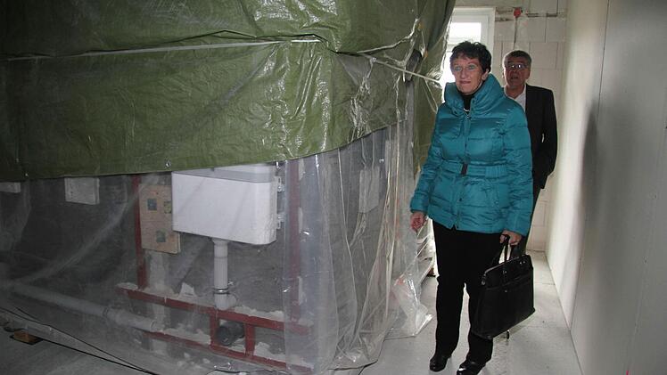 Der Clou beim Bau: Die Nasszellen werden komplett angeliefert. Foto: Sonny Adam