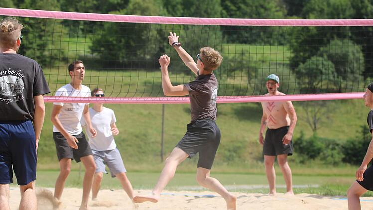 Beachvolleyball-Turnier in Oberbach. Sebastian Schmitt