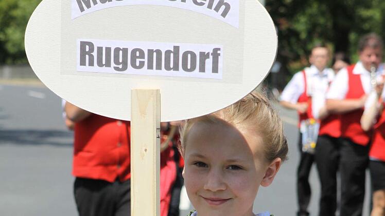 Der Festzug startete am ehemaligen Bahnhof. Foto: Michael Wunder