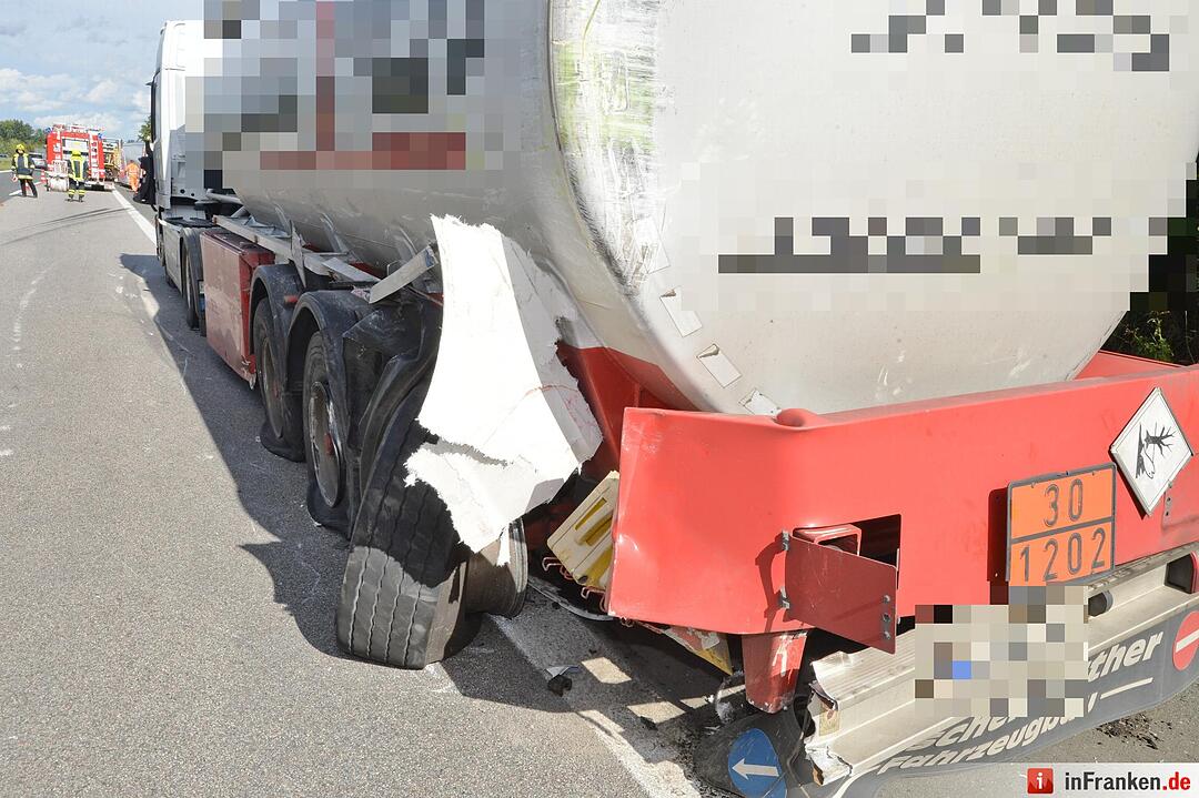 Unfall auf A73 bei Buttenheim: Lkw umgekippt