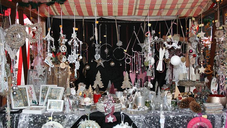 Impressionen vom Schm&ouml;lzer Weihnachtsmarkt. Foto: Maria L&ouml;ffler