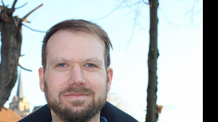 Heiko Eisenbeiß erklärt die Faszination "Braveheart-Battle".  Foto: Lisa Kieslinger